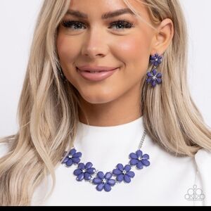 Paparazzi Blue Blossom Necklace and Earring Set